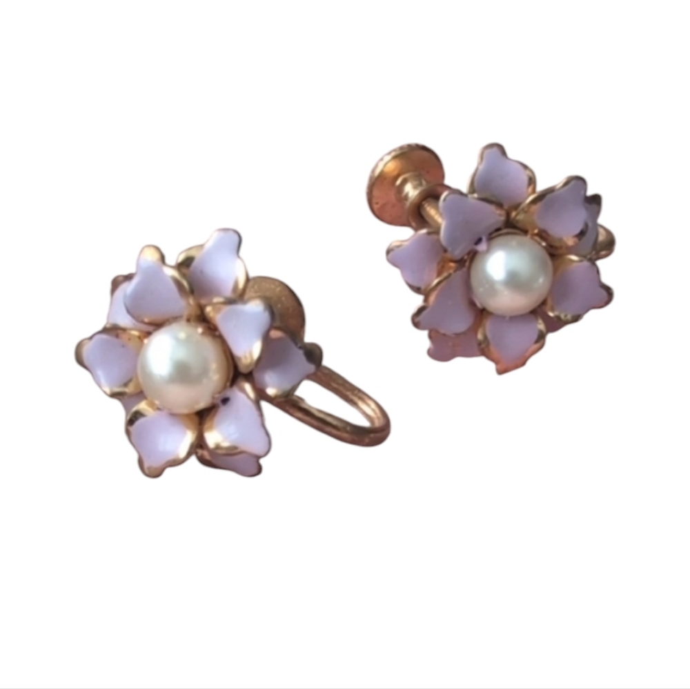 Vintage Purple Enamel Flower Screw-Back Earrings with Central Pearls. 